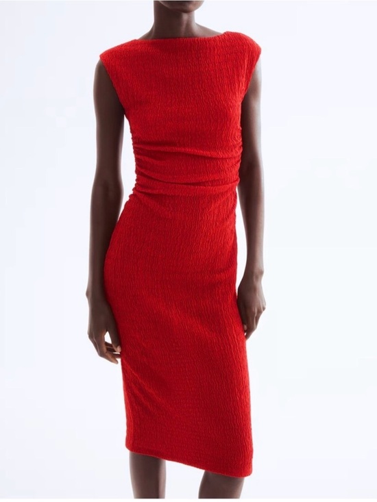 H&M Dresses & Skirts - H&M Red Sleeveless Textured Midi Dress